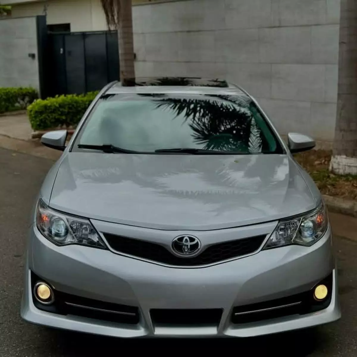 Toyota Camry   - 2014