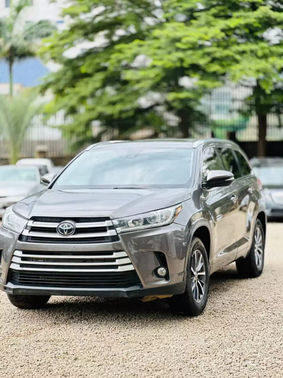 Toyota Highlander   - 2017