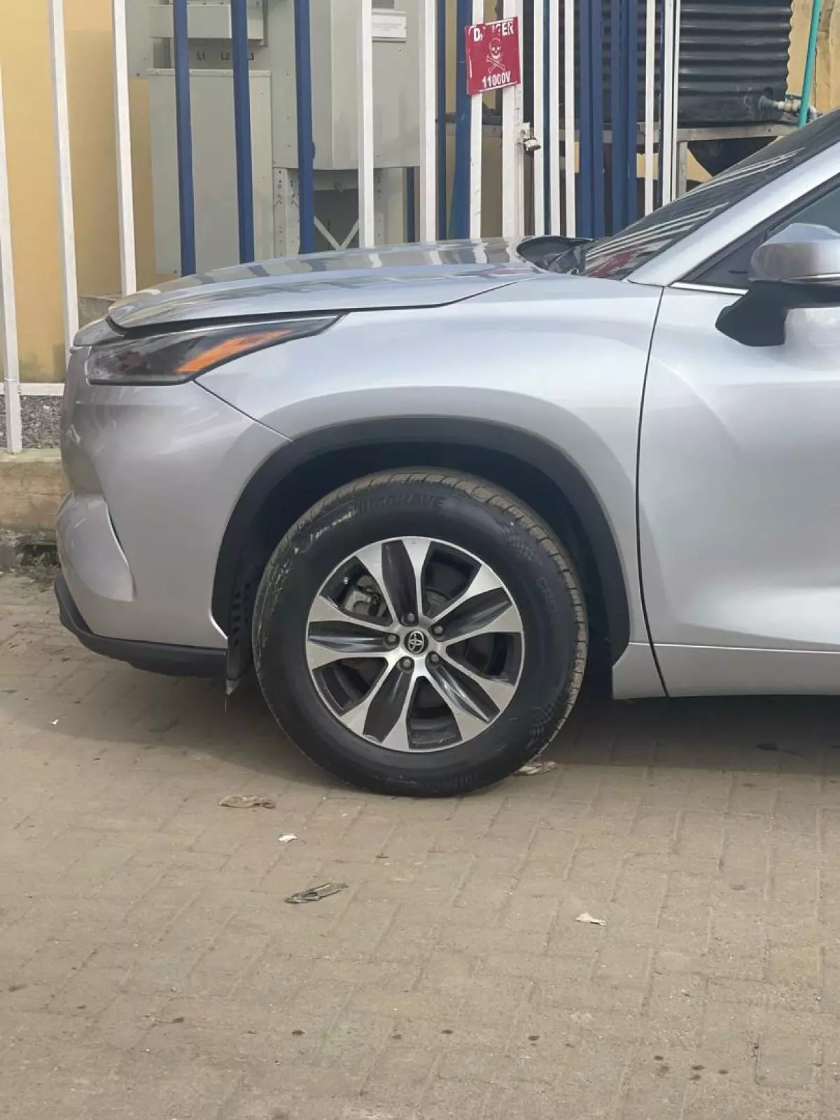 Toyota Highlander   - 2021