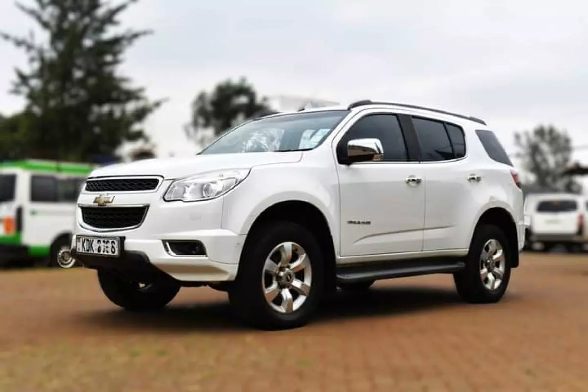 Chevrolet Trailblazer   - 2015