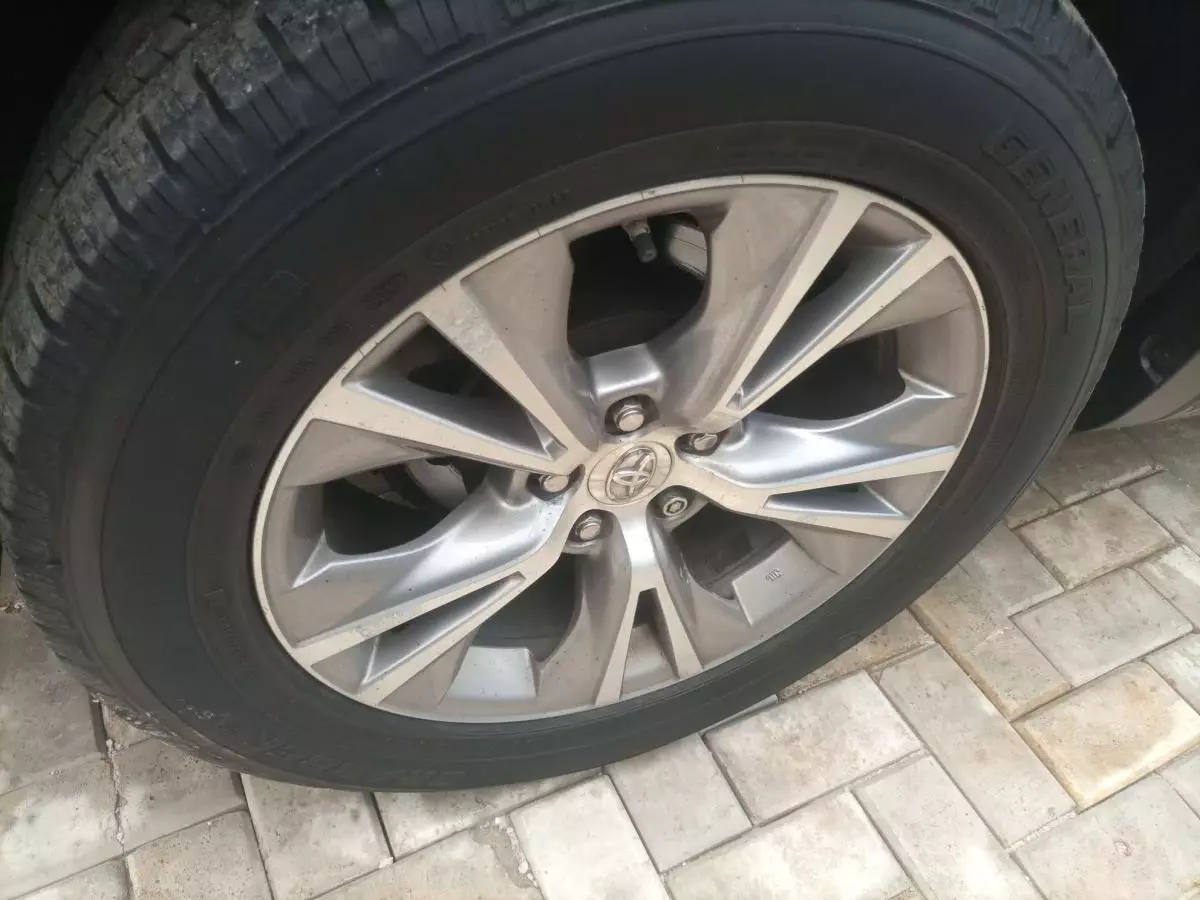 Toyota Highlander - 2015