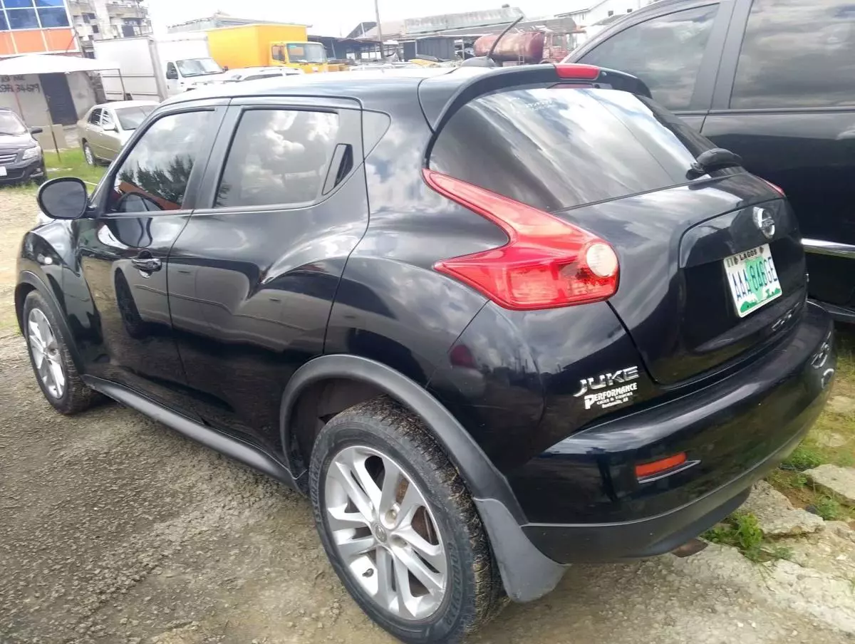 Nissan Juke   - 2011