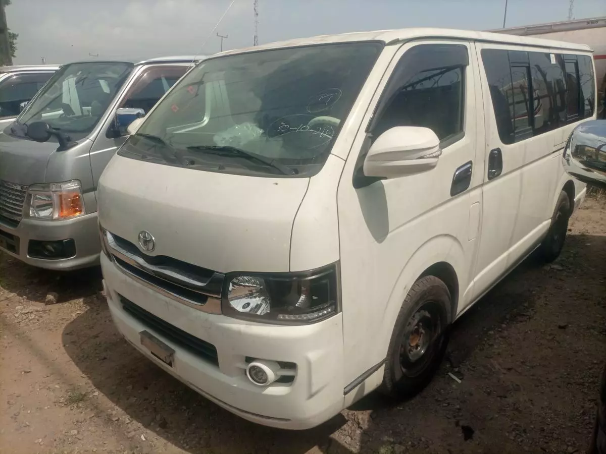 Toyota Hiace   - 2008