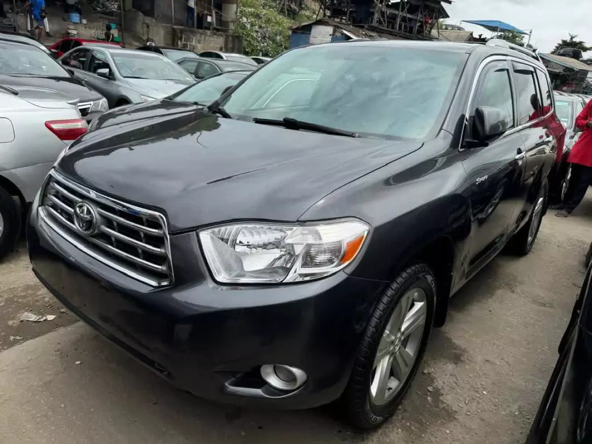 Toyota Highlander   - 2009