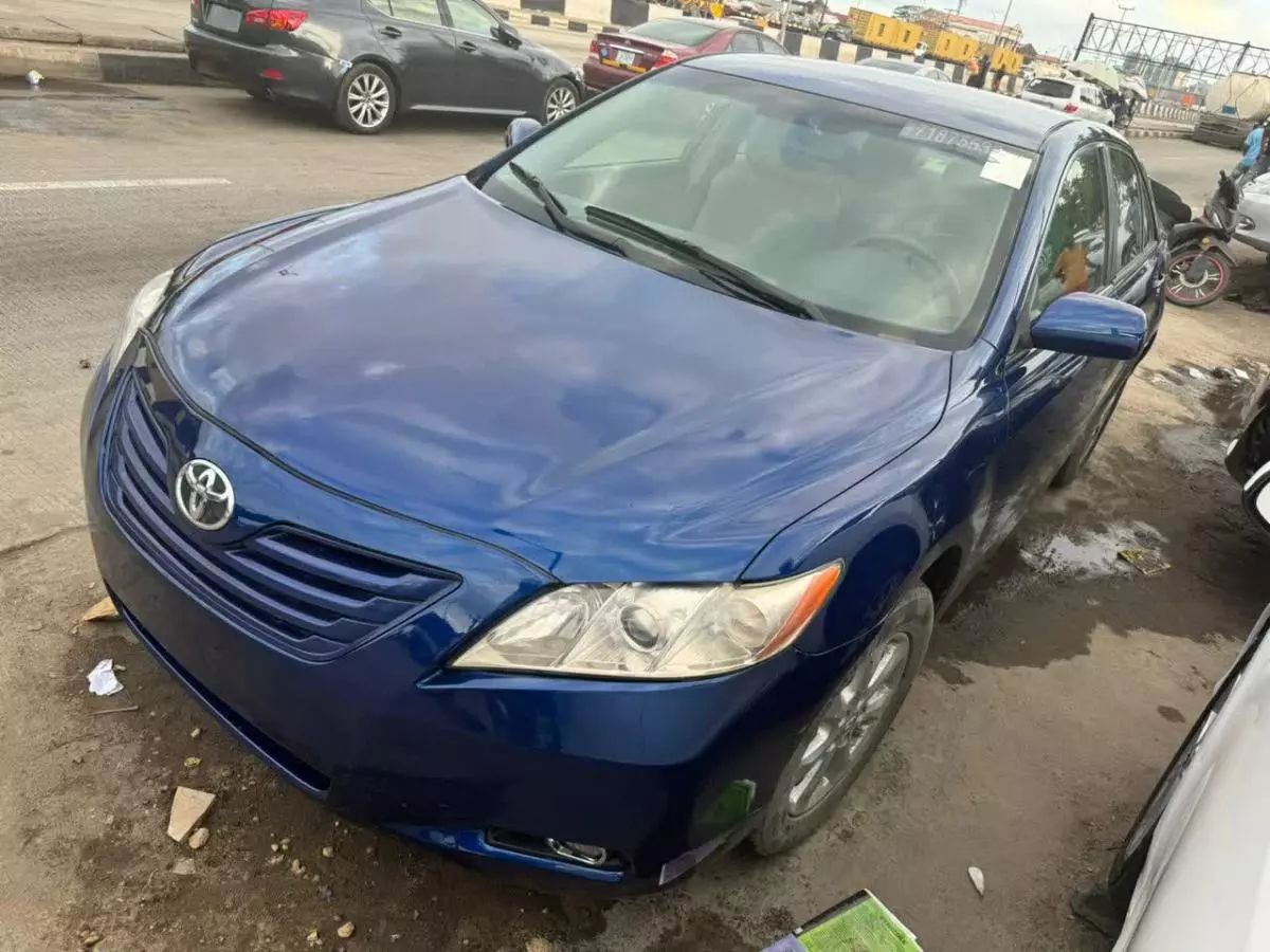 Toyota Camry   - 2007