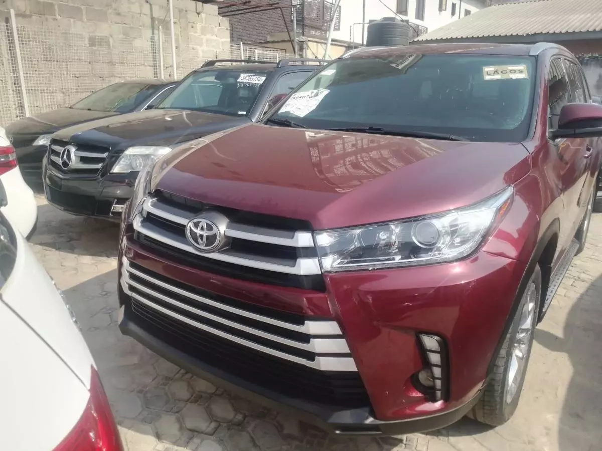 Toyota Highlander   - 2015