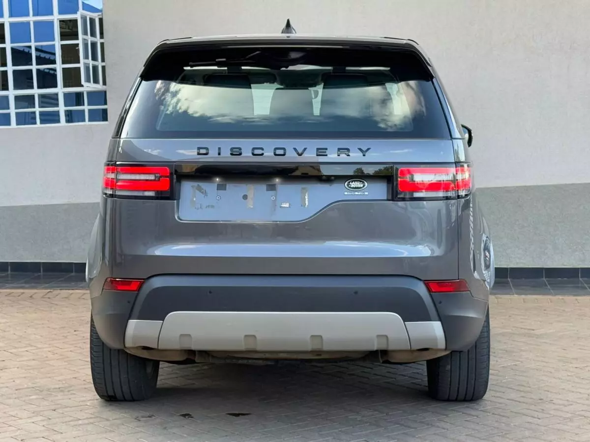 Land Rover Discovery   - 2017