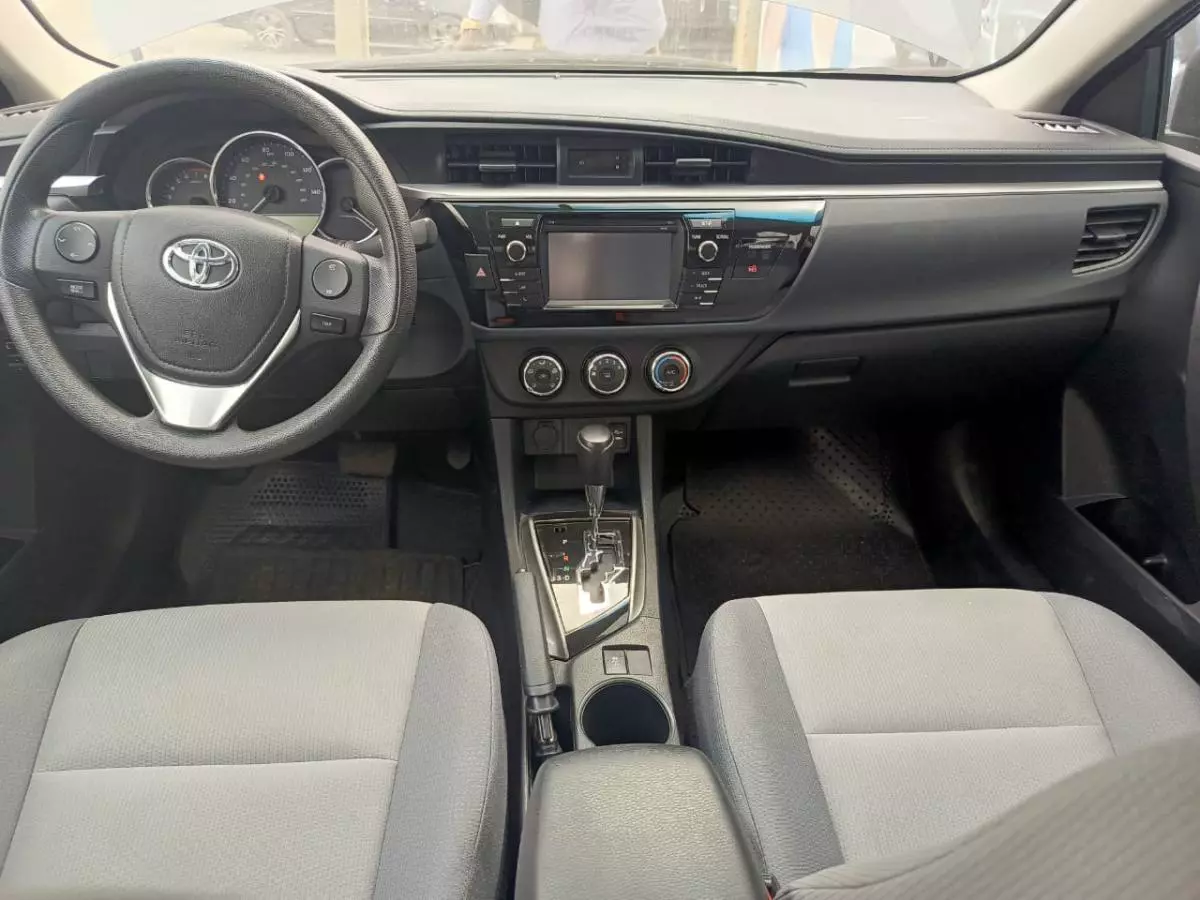 Toyota Corolla   - 2014