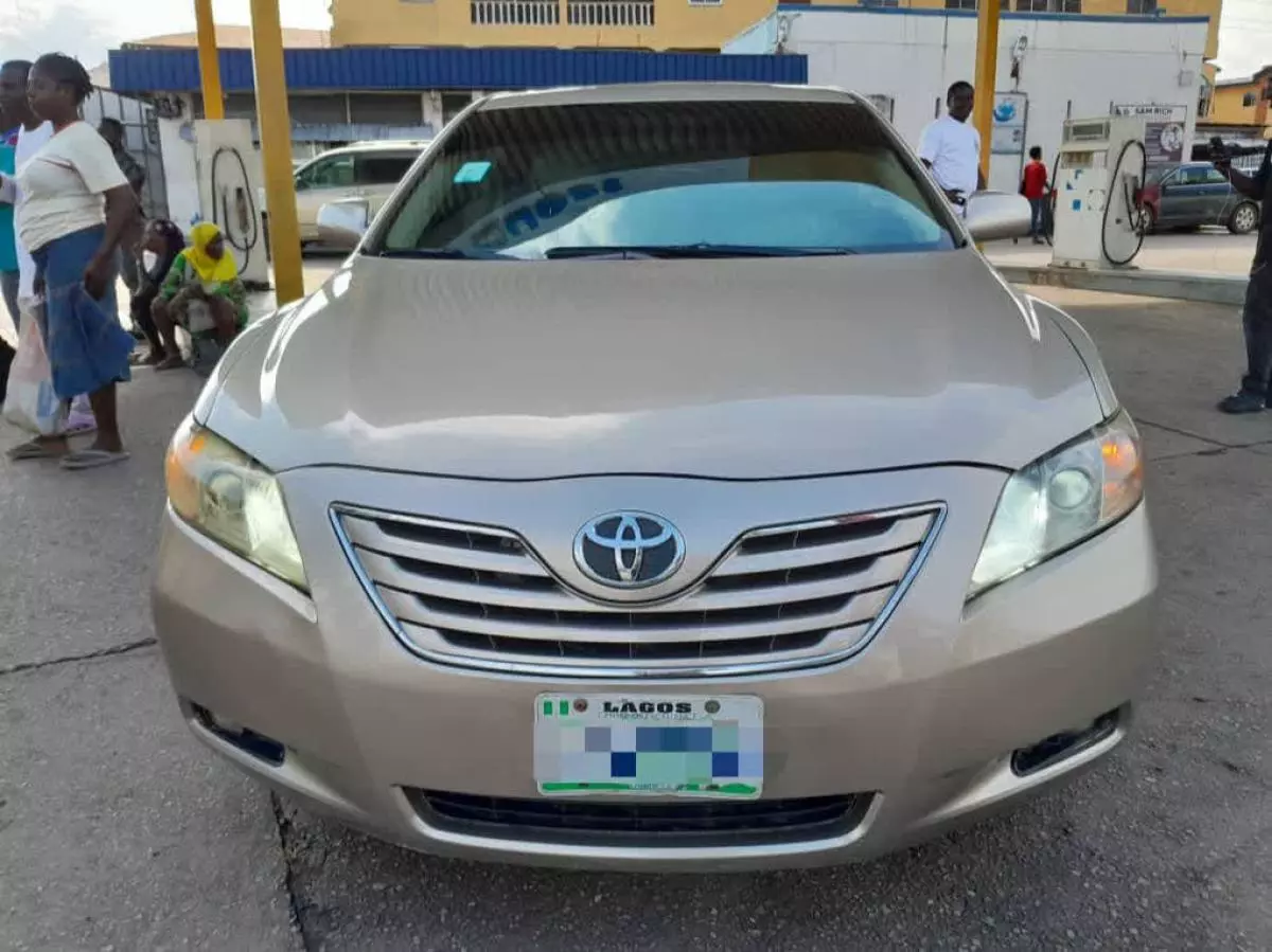 Toyota Camry   - 2007