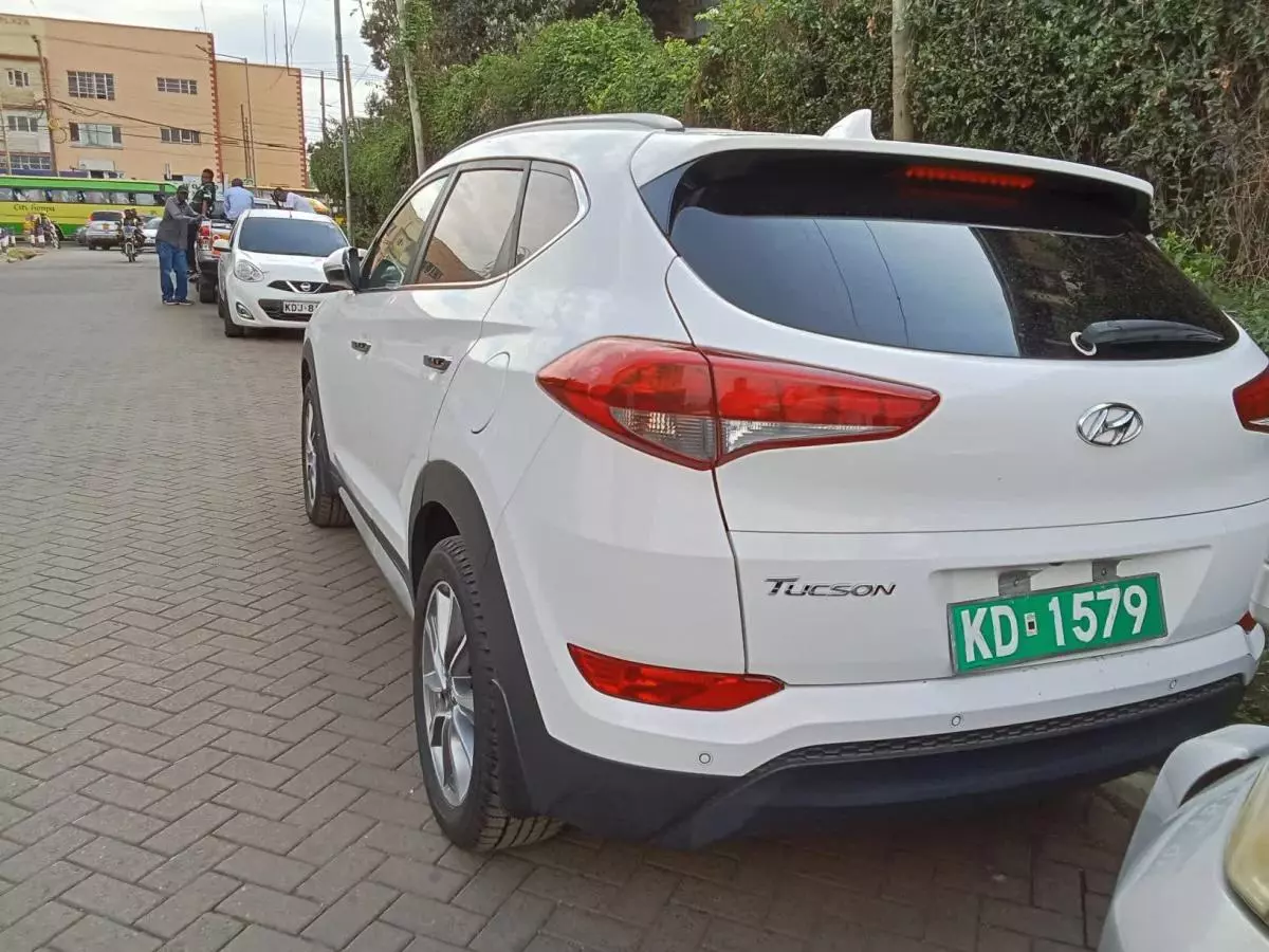 Hyundai Tucson   - 2017