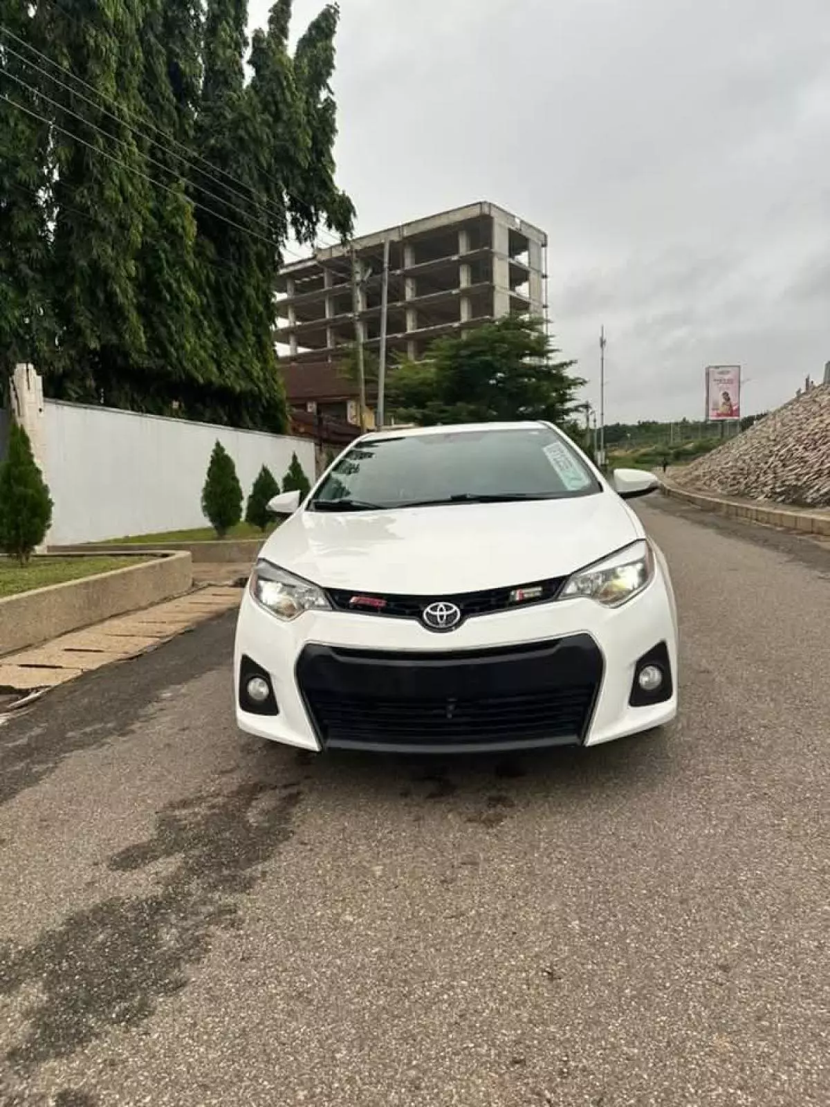 Toyota Corolla   - 2016