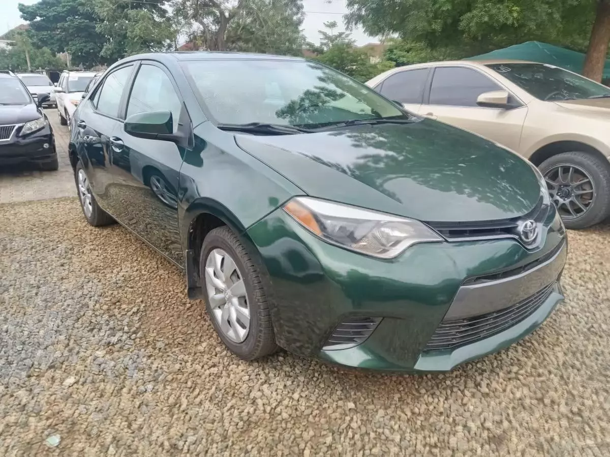 Toyota Corolla   - 2015