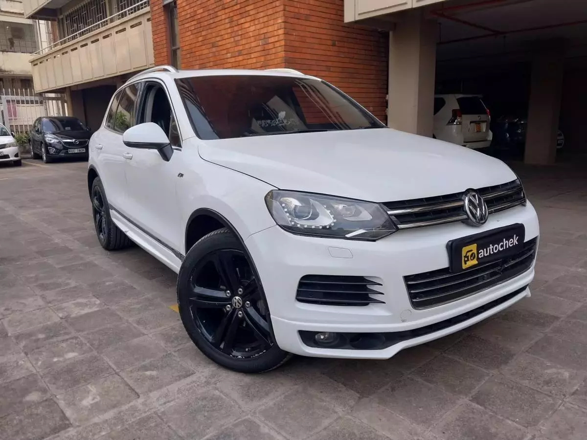 Volkswagen Touareg   - 2013