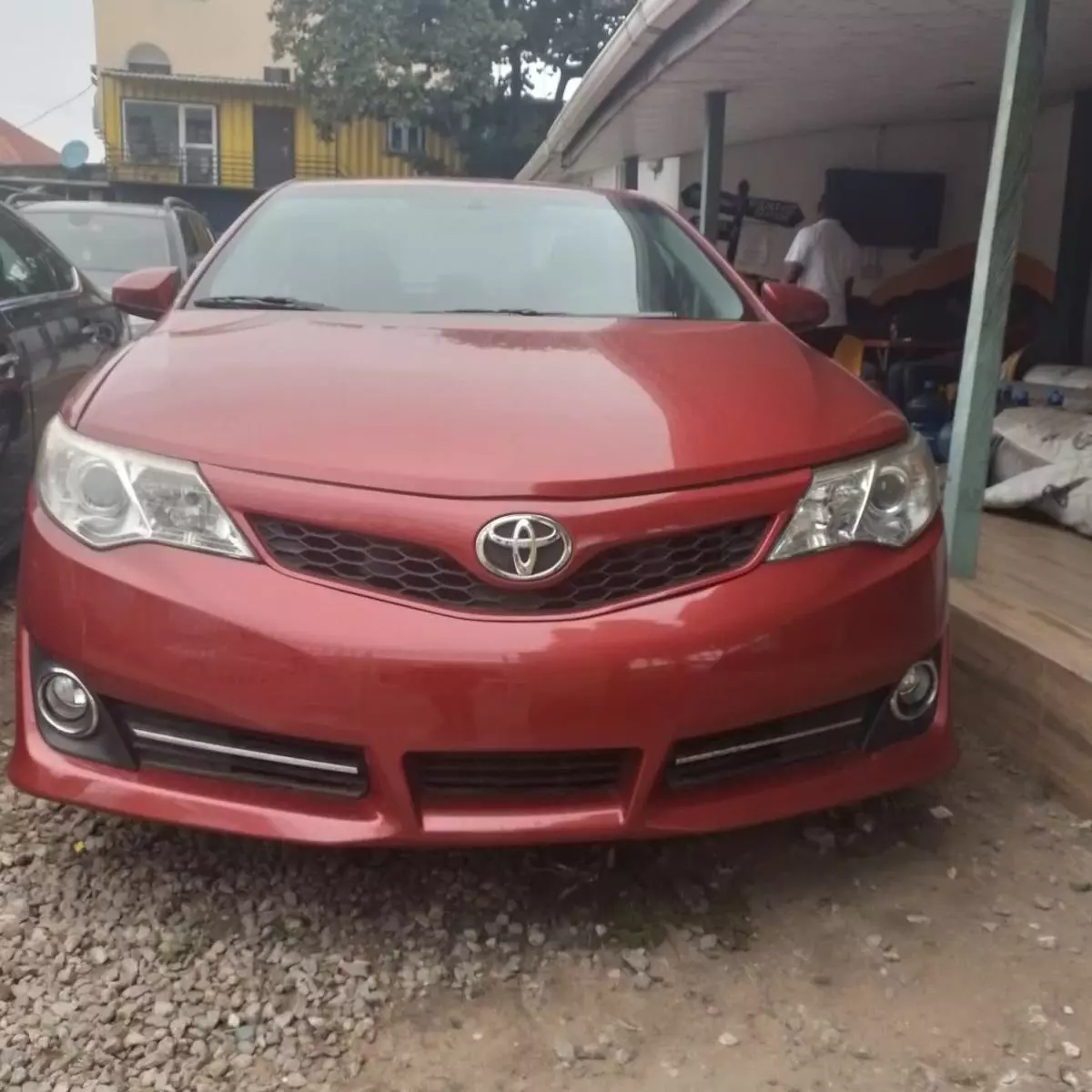 Toyota Camry   - 2012