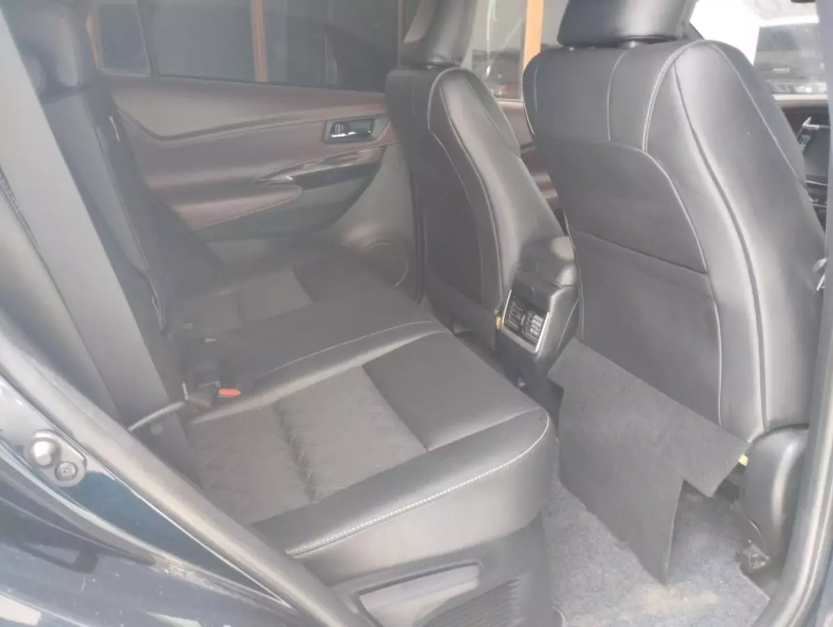 Toyota Harrier - 2016