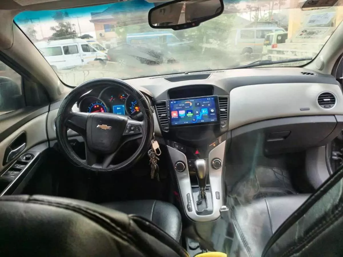 Chevrolet Cruze   - 2014