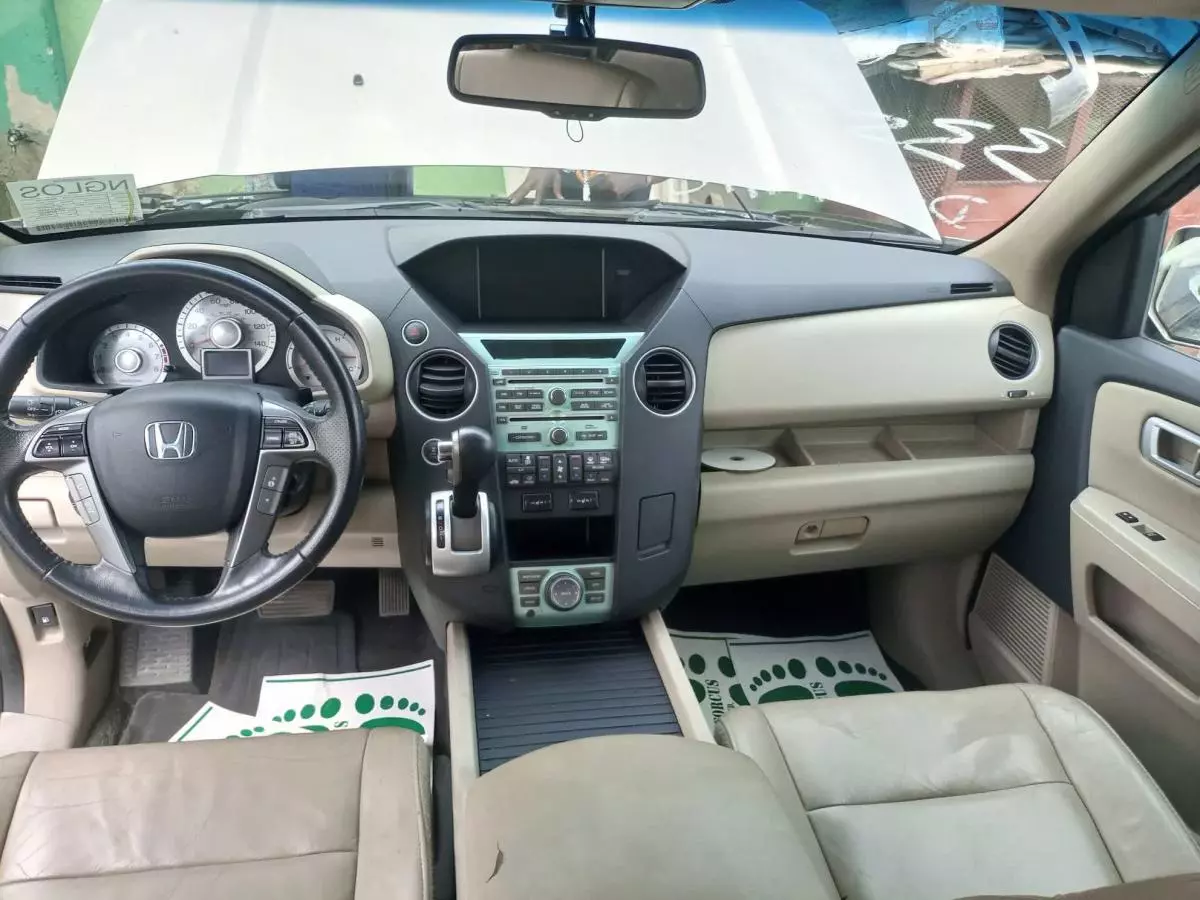 Honda Pilot - 2011