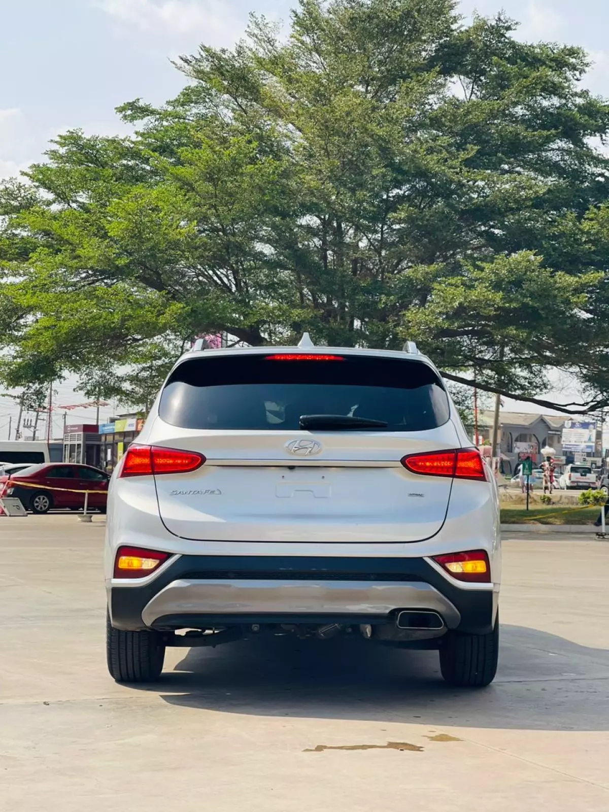 Hyundai Santa Fe   - 2019