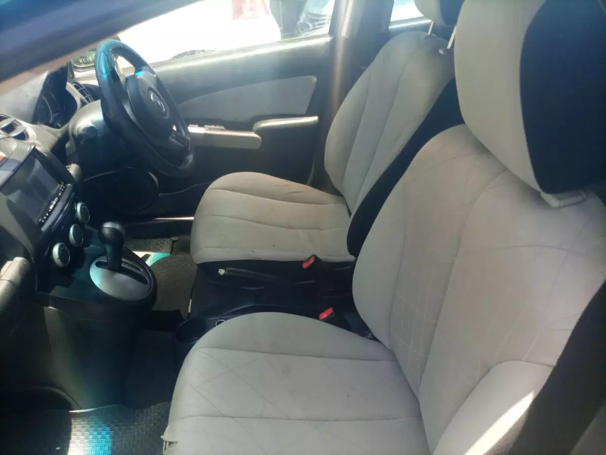 Mazda Demio    - 2011