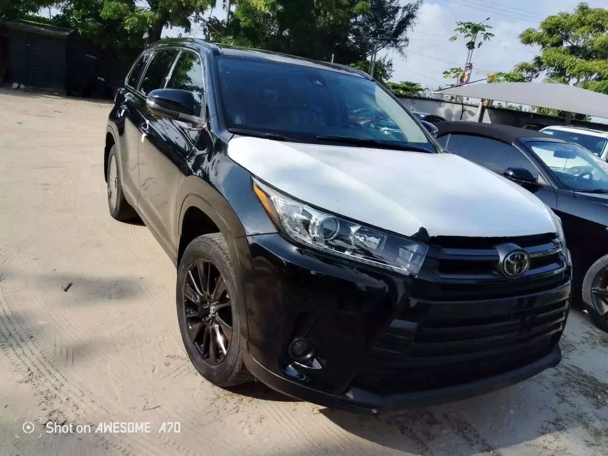 Toyota Highlander   - 2019