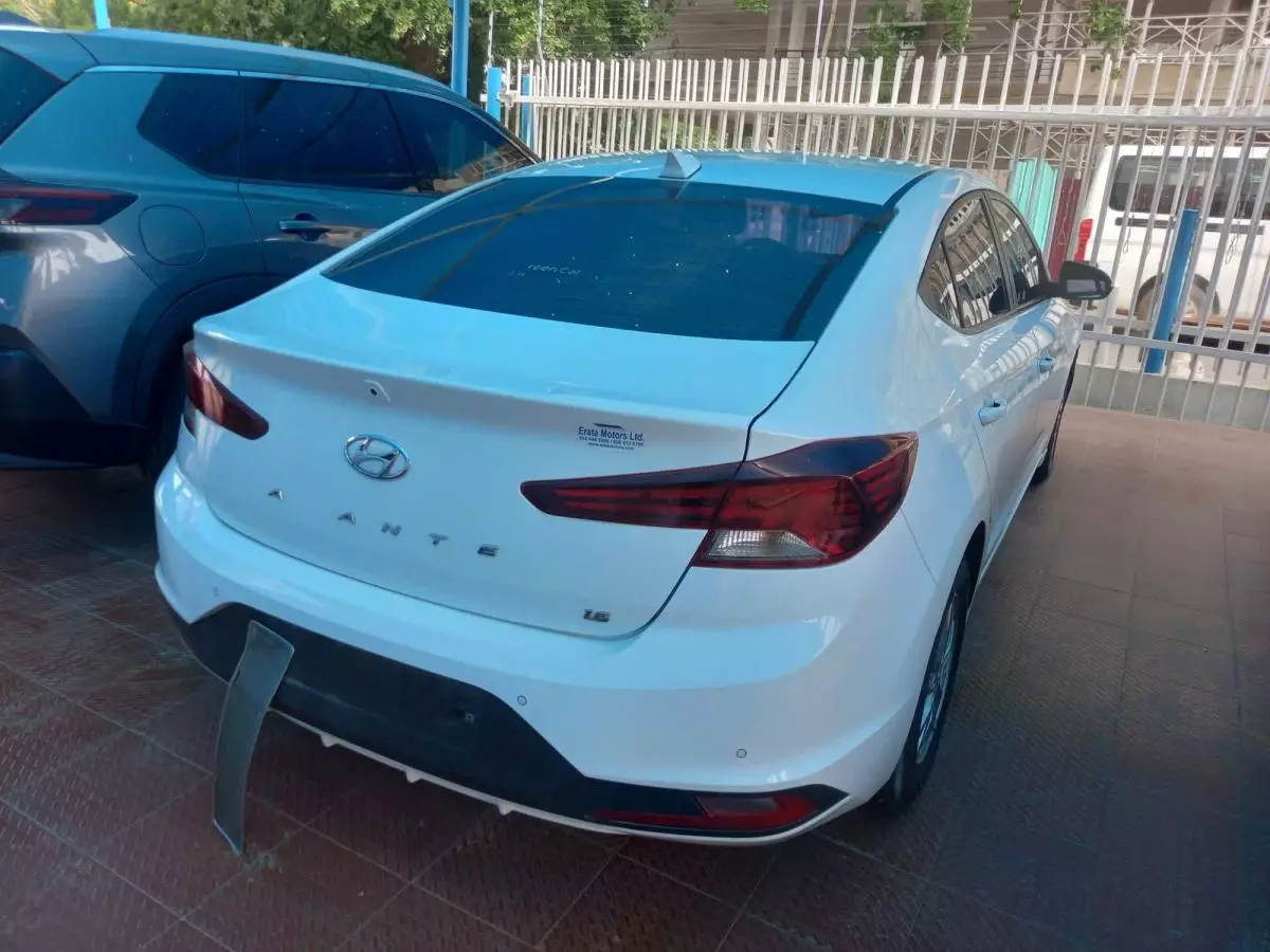 Hyundai Avente   - 2020