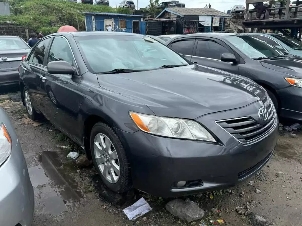 Toyota Camry   - 2008