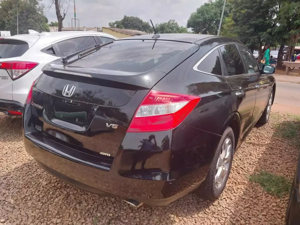 Honda Crosstour   - 2012