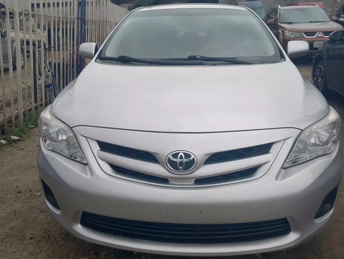 Toyota Corolla   - 2012