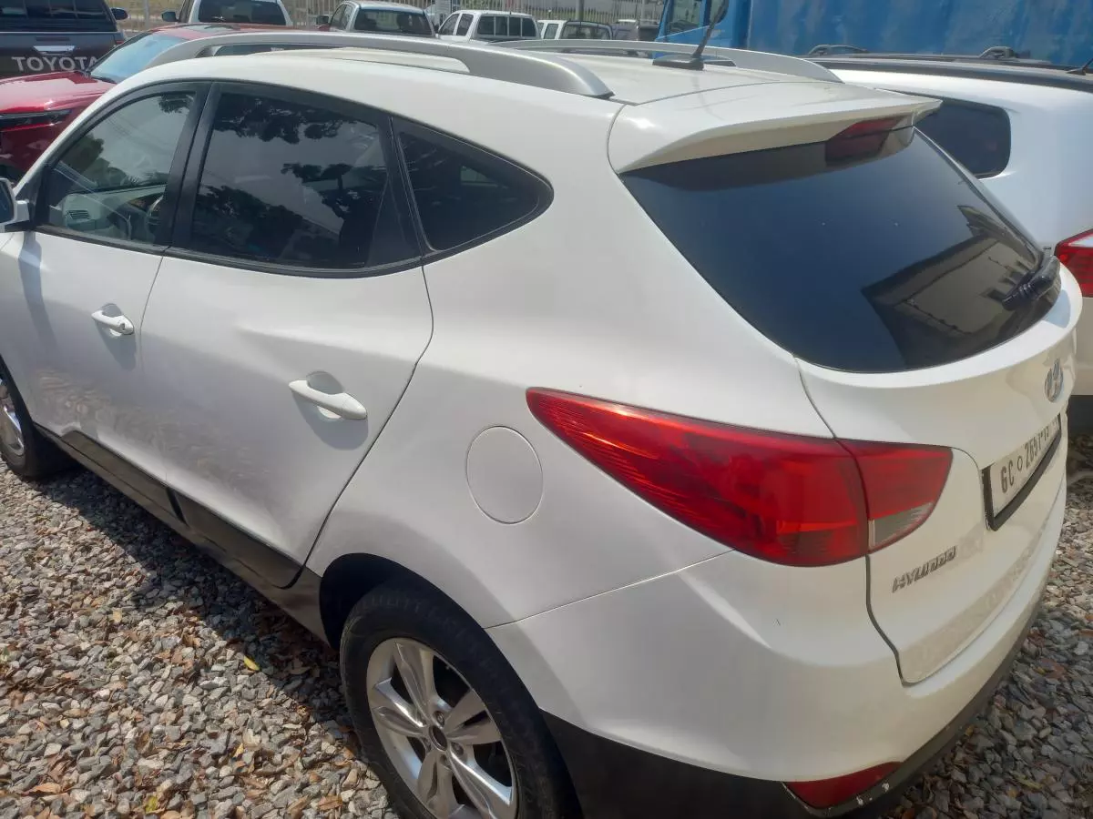 Hyundai Tucson   - 2010