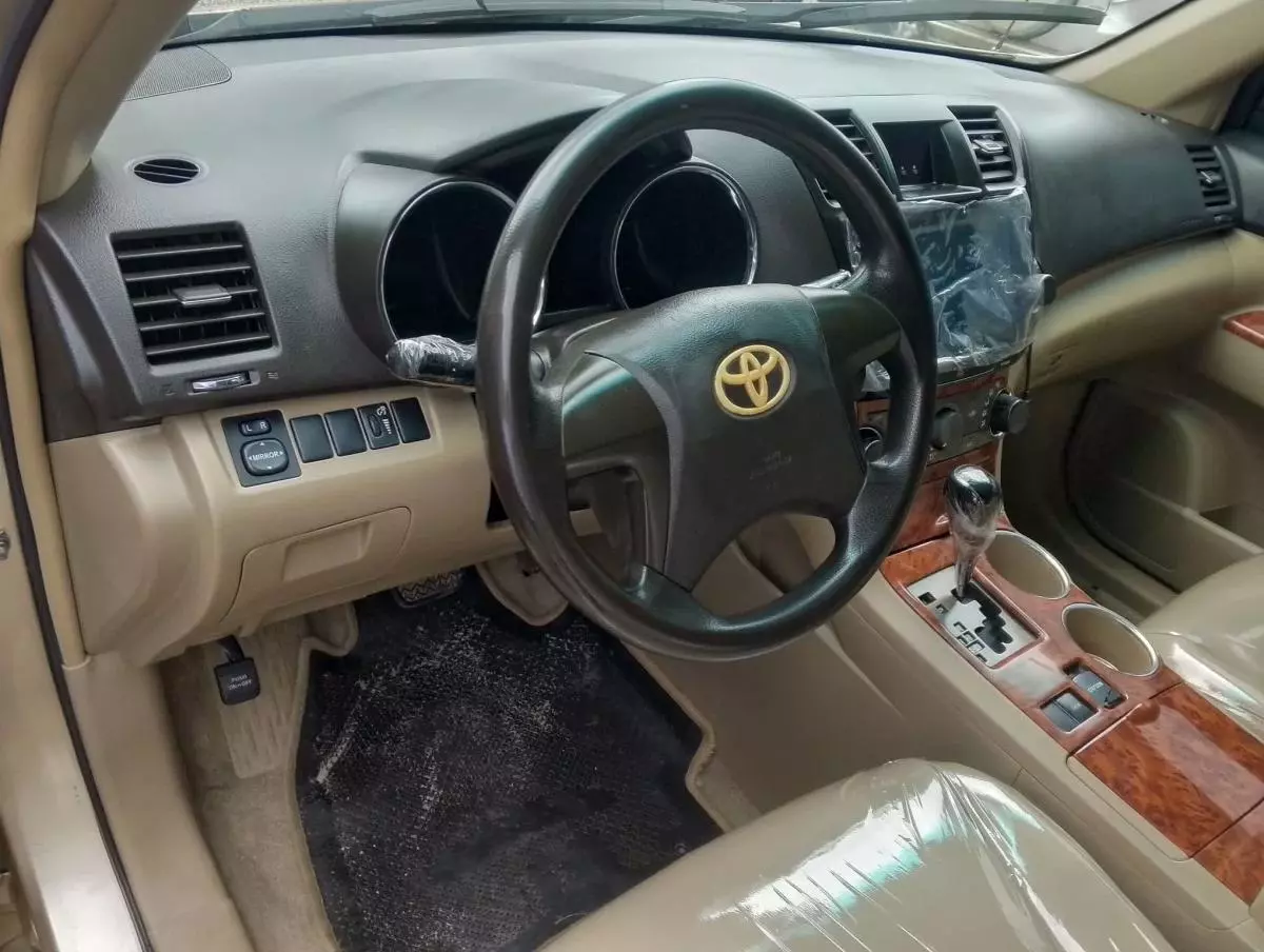 Toyota Highlander   - 2008