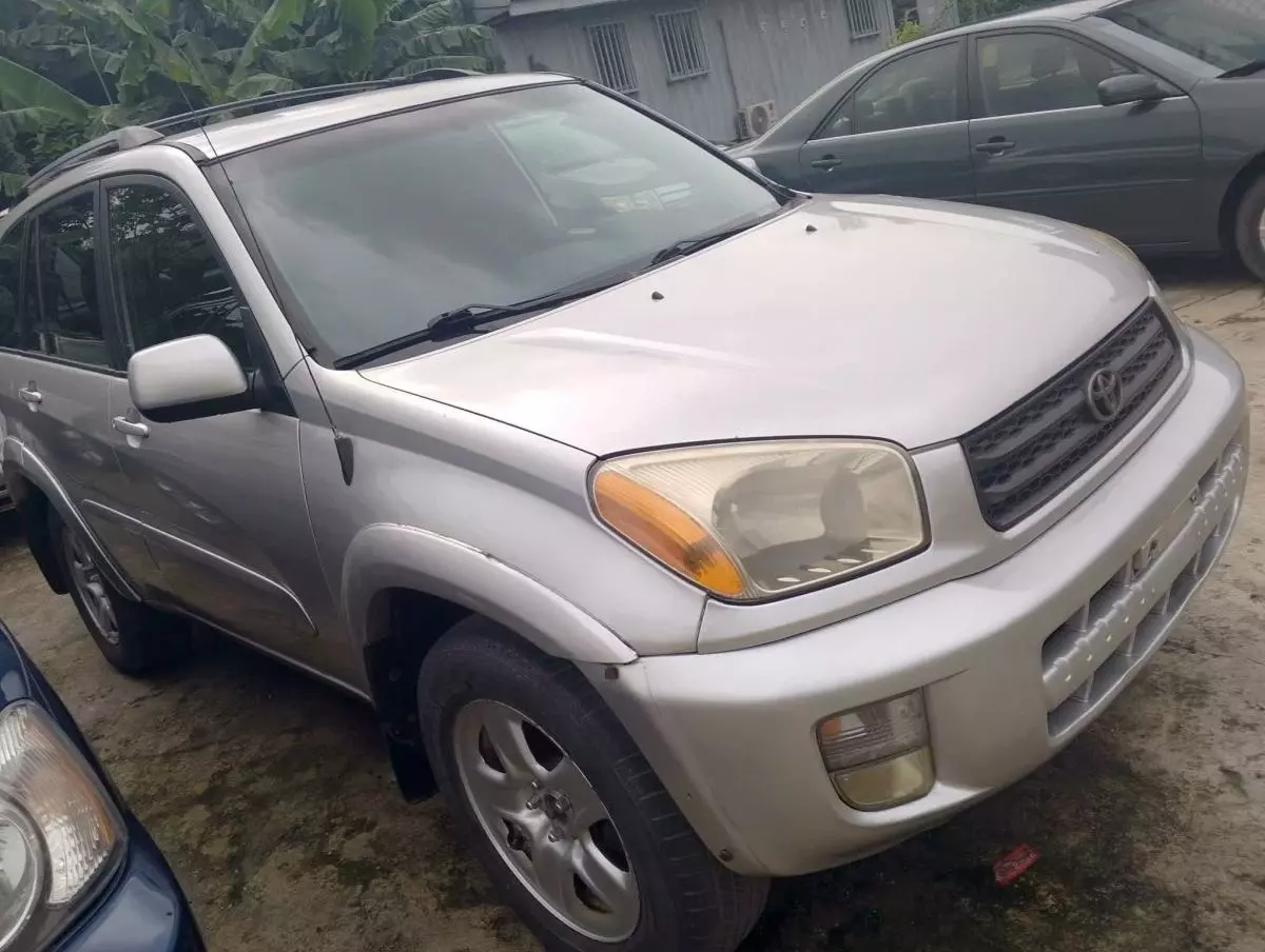 Toyota RAV 4   - 2004