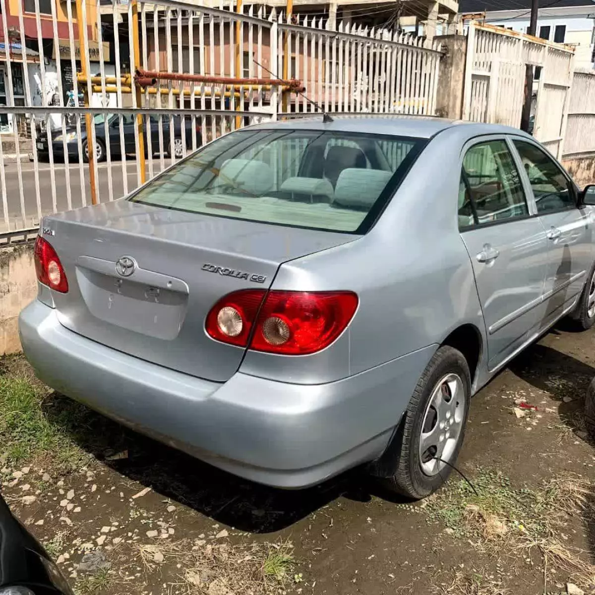 Toyota Corolla   - 2005