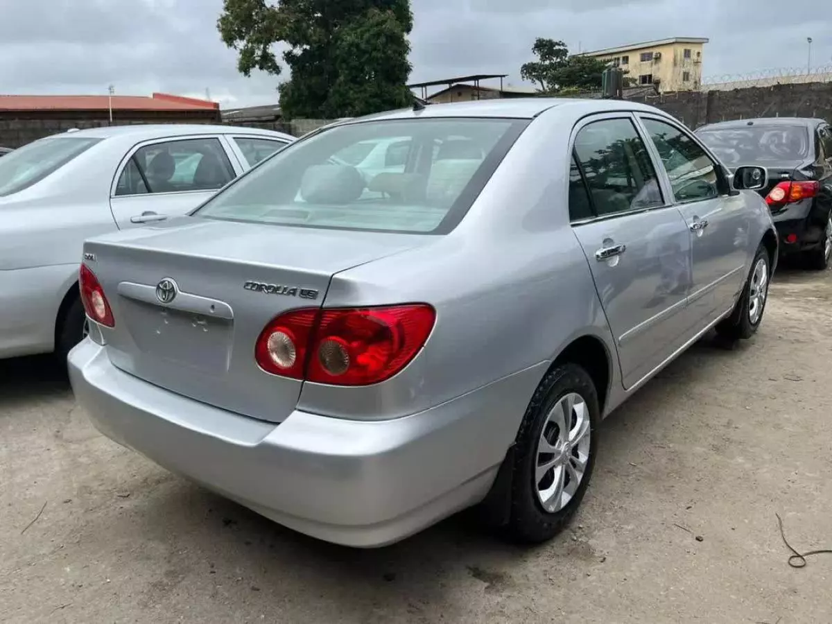 Toyota Corolla   - 2007