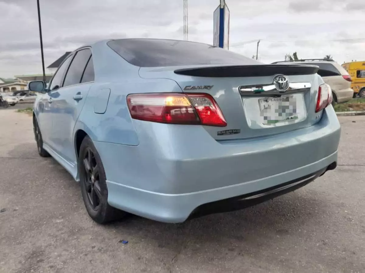 Toyota Camry   - 2007