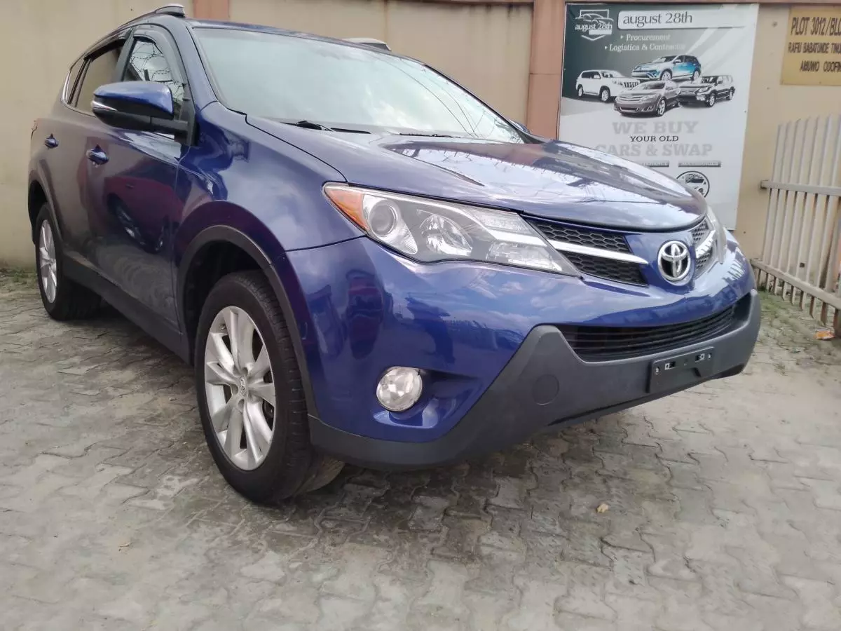 Toyota RAV 4   - 2014