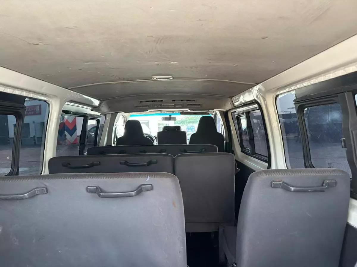 Toyota Hiace   - 2013