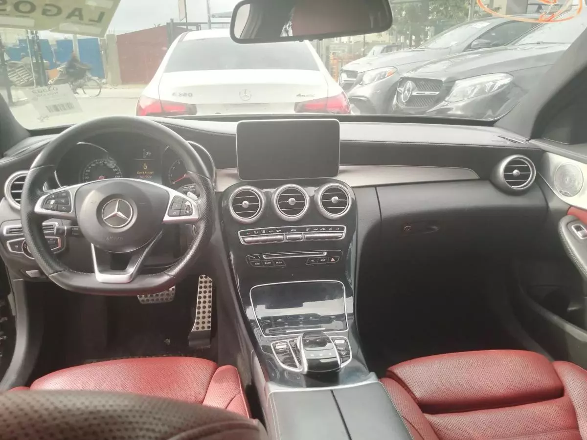 Mercedes-Benz C 300   - 2015