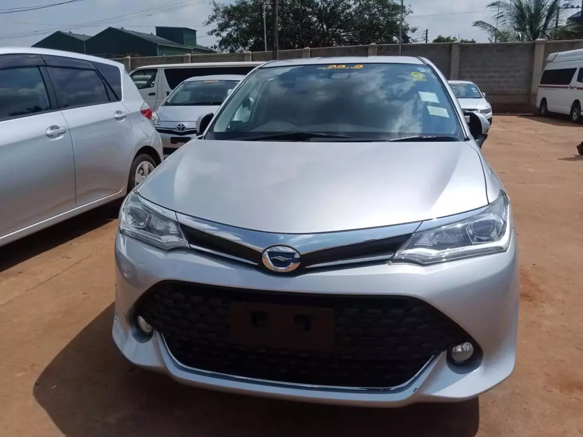 Toyota Fielder hybrid    - 2016