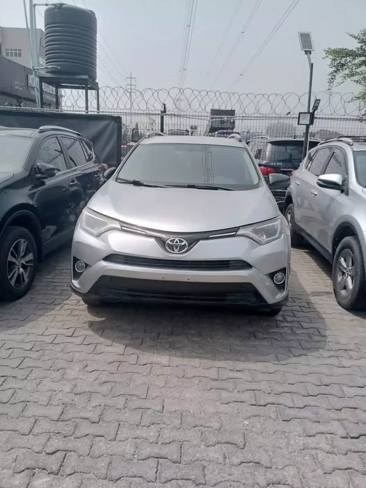 Toyota RAV 4   - 2016