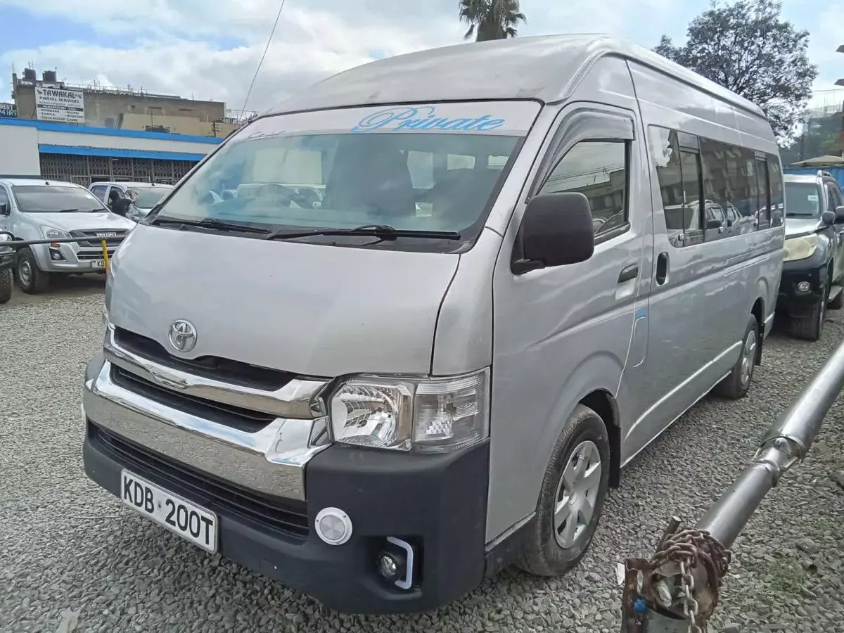 Toyota Hiace   - 2014