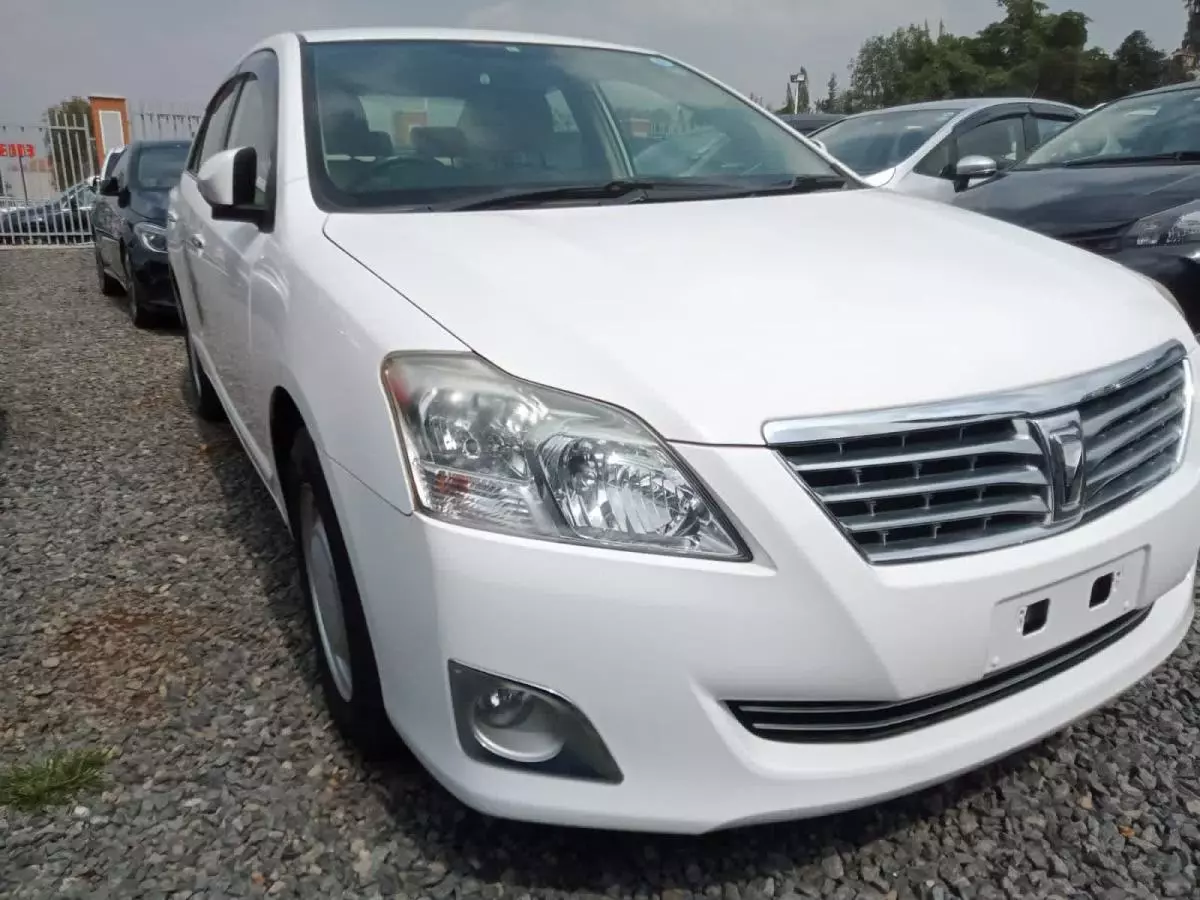Toyota Premio  - 2015