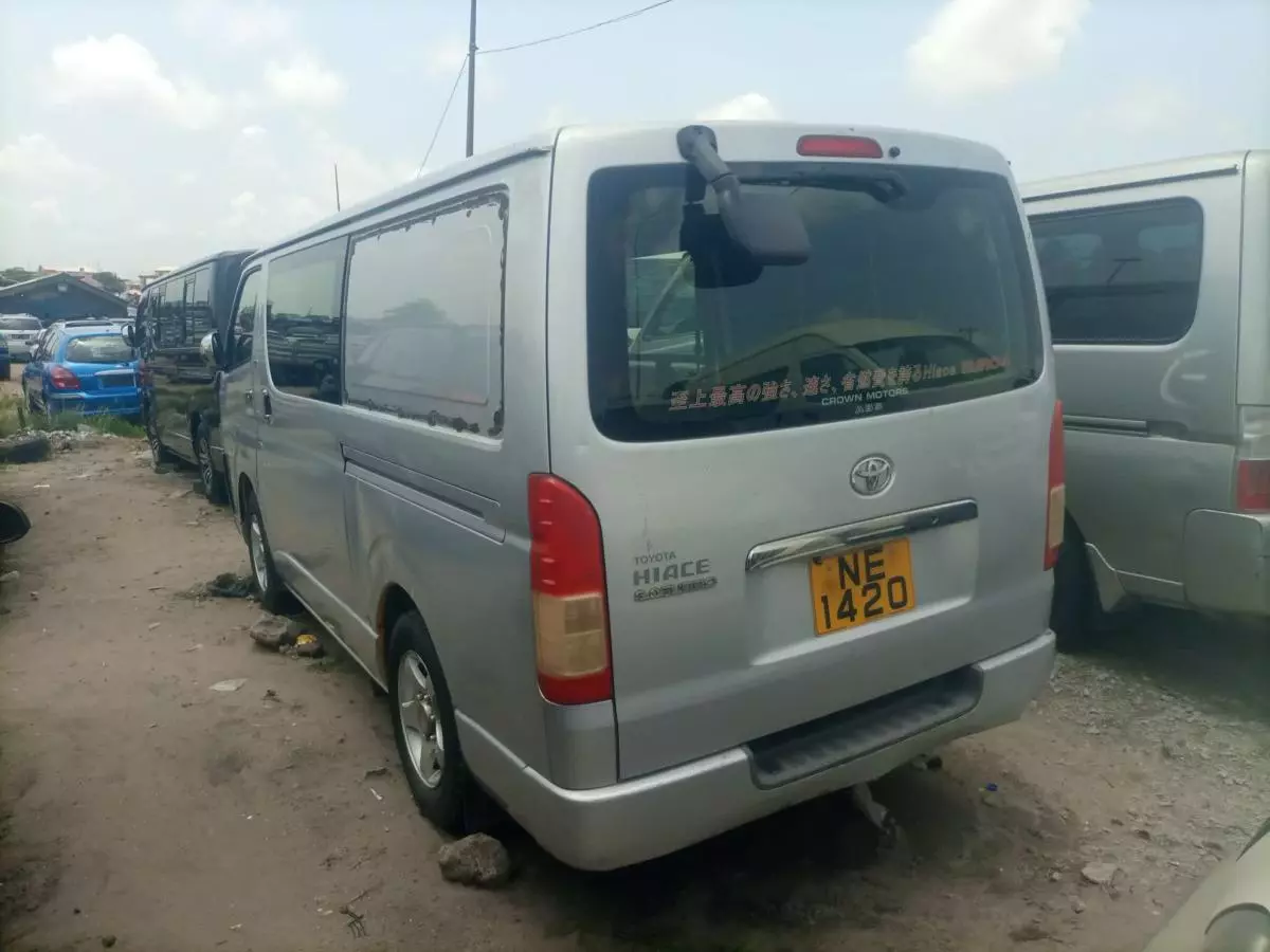 Toyota Hiace   - 2008