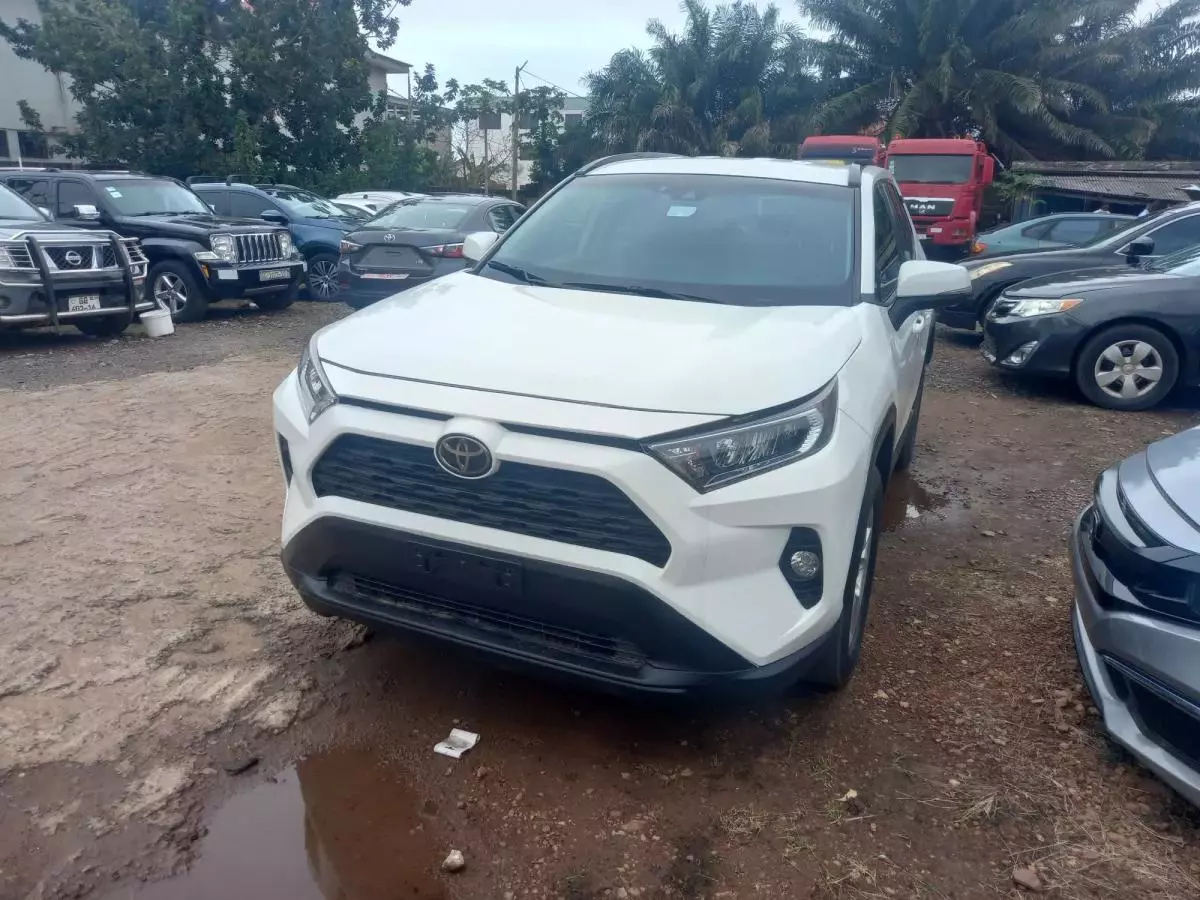 Toyota RAV 4   - 2020