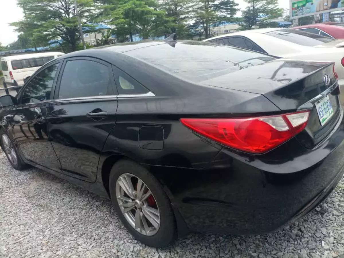 Hyundai SONATA 2,0L BVA GL - 2011