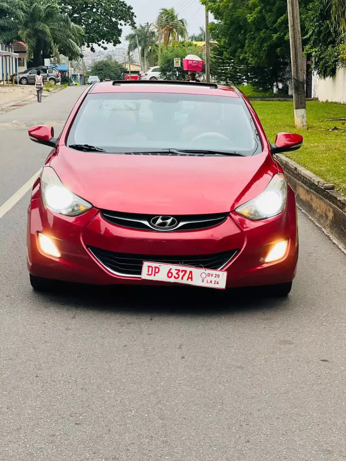 Hyundai Elantra   - 2013