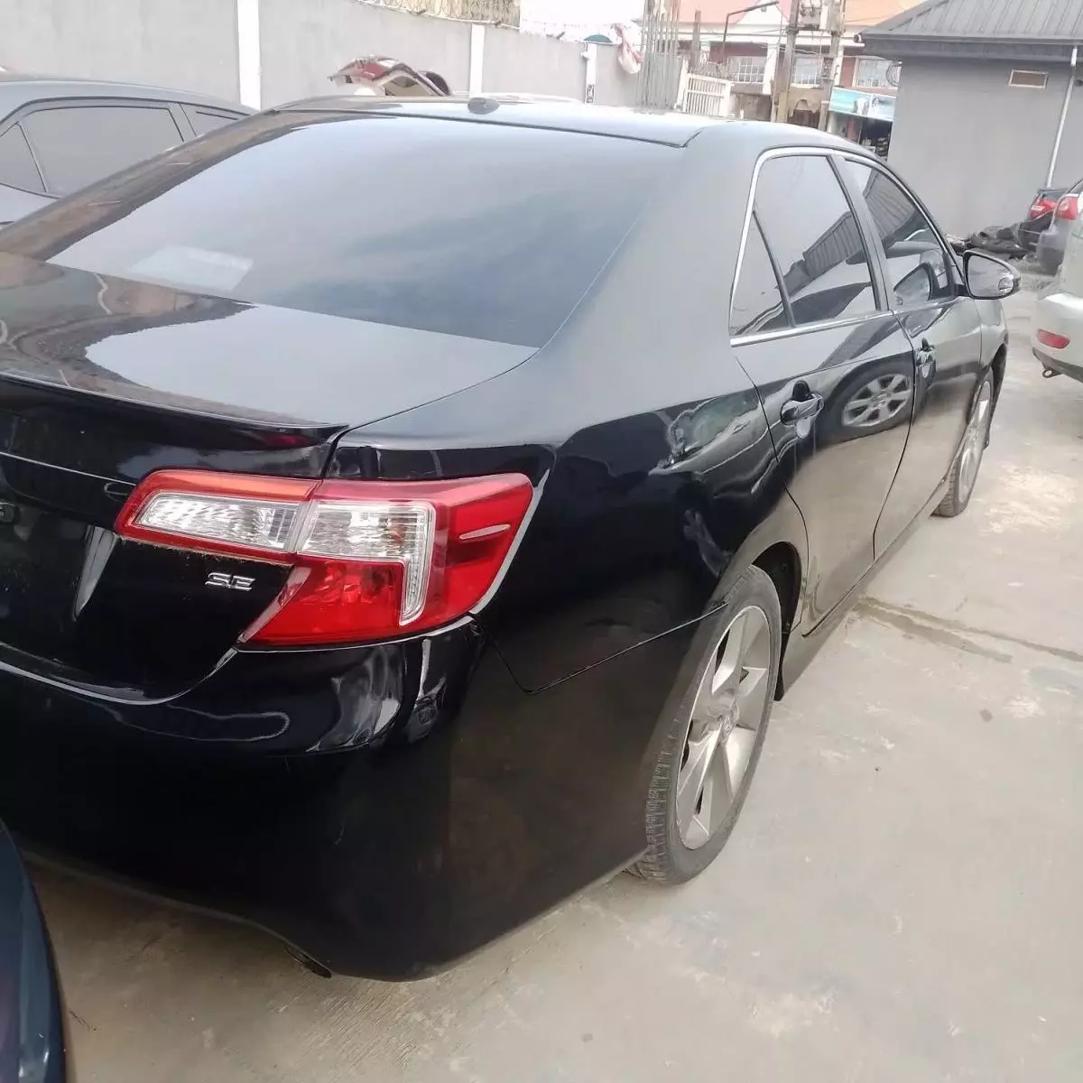 Toyota Camry   - 2012