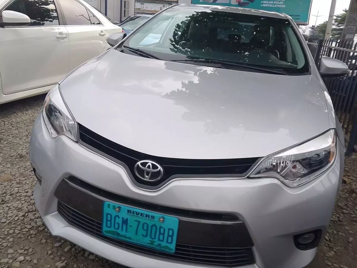 Toyota Corolla   - 2014