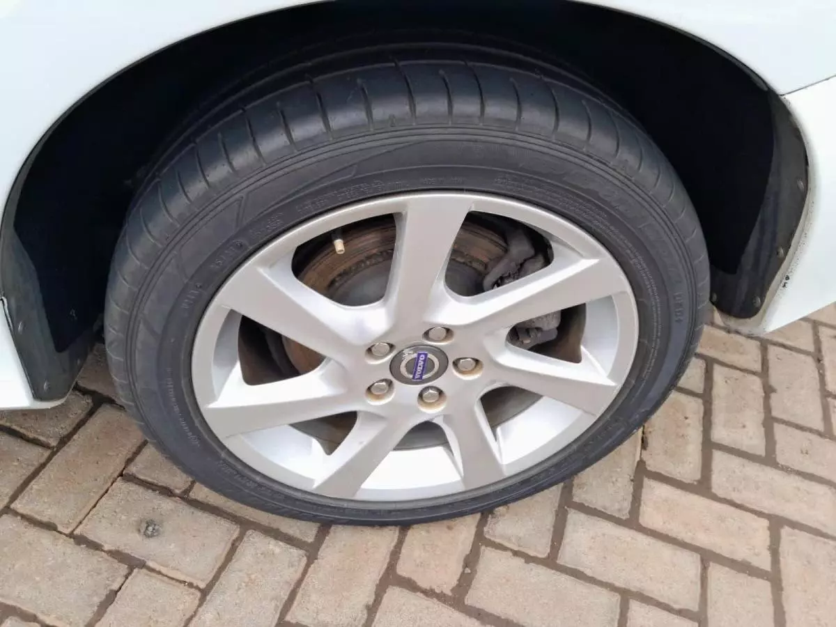 Volvo V60 - 2014