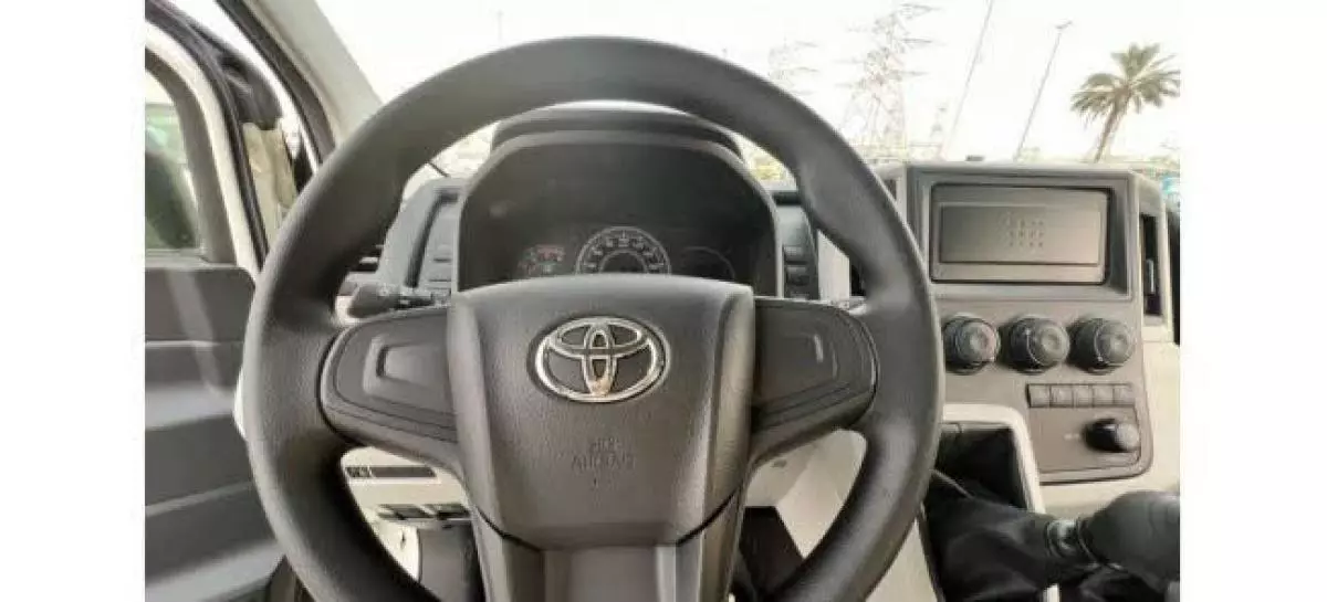 Toyota Hiace   - 2023