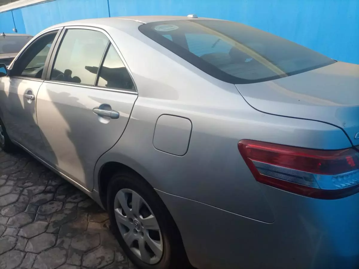Toyota Camry - 2011